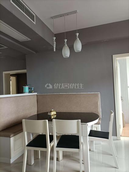 北京领域龙山3室2厅133.4平中楼层/共11层