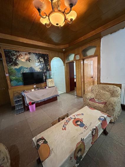 北京公安小区(泉城路)3室1厅75平中楼层/共6层