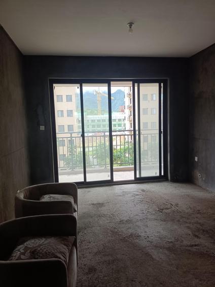 北京城南西路4室2厅137平低楼层/共28层