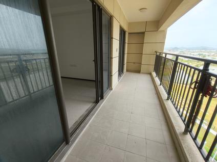 阳江城际空间站4室2厅139平中楼层/共25层