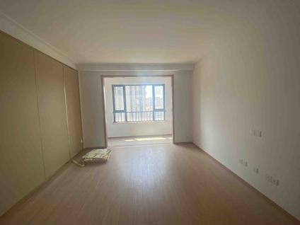 青岛锦绣城(四期誉园)3室2厅120平高楼层/共17层