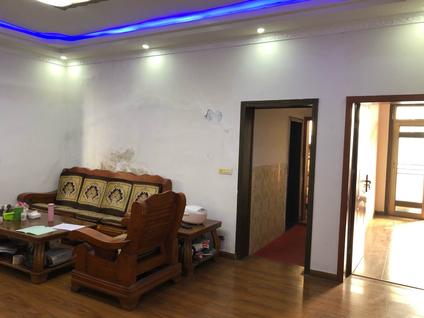 重庆南大街(荣昌)3室2厅89.93平高楼层/共8层