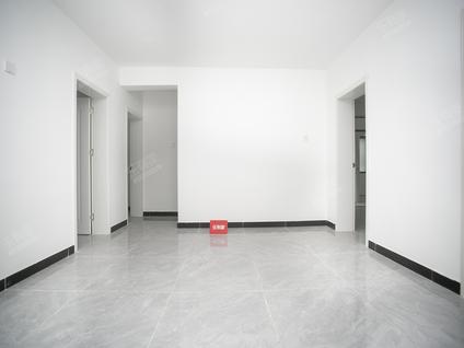 深圳金田花园4室1厅91.47平低楼层/共8层