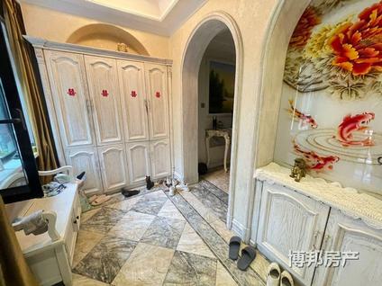 北京新天润国际社区(二期洛林郡)5室3厅233平低楼层/共18层