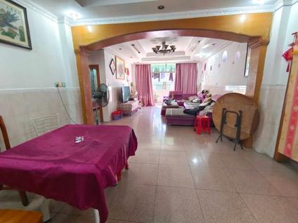 江门美雅新村3室2厅130平高楼层/共8层