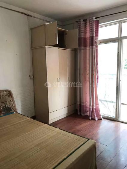 柳州吉祥苑1室0厅56平低楼层/共7层