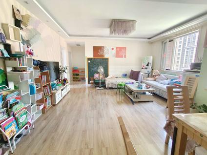 青岛书香蔓城3室2厅107平中楼层/共16层