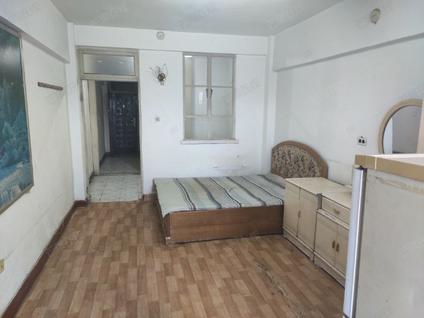 北京青春公寓1室1厅44平中楼层/共9层