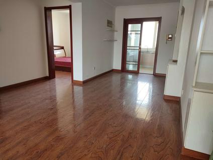 青岛棘洪滩港北小区2室2厅94平高楼层/共12层