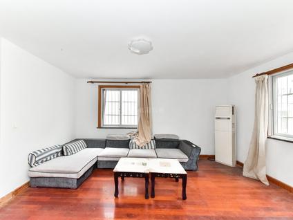 苏州柳巷35号小区3室2厅126平低楼层/共3层