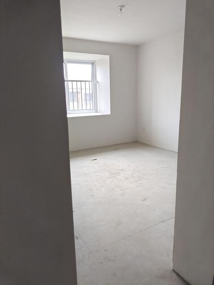 北京泉城花都(E区)2室2厅103平中楼层/共11层