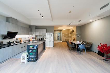 北京新世界丽樽4室3厅422.56平低楼层/共1层