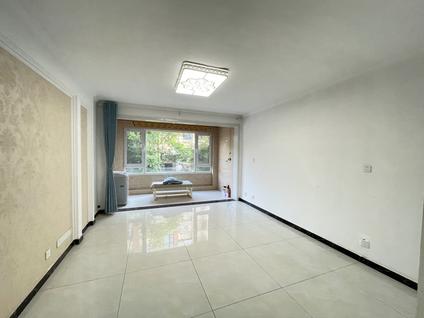 徐州高盛汉郡3室2厅107.1平低楼层/共5层