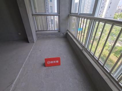 北京新景华城3室2厅108.44平中楼层/共11层