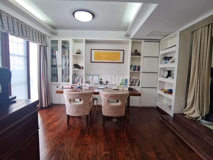 北京万秀小区5室2厅159平高楼层/共7层