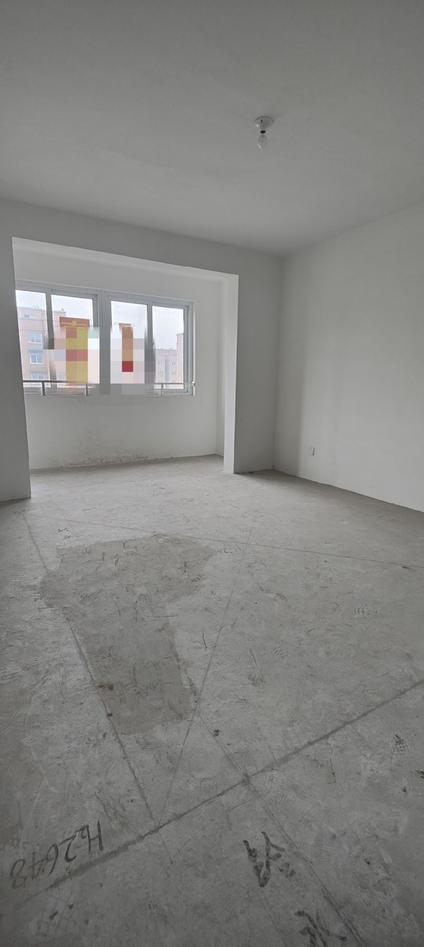 北京泉城花都(C区)3室2厅135平高楼层/共11层