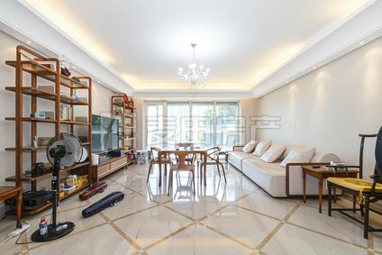 北京万达大湖公馆3室2厅322平低楼层/共27层