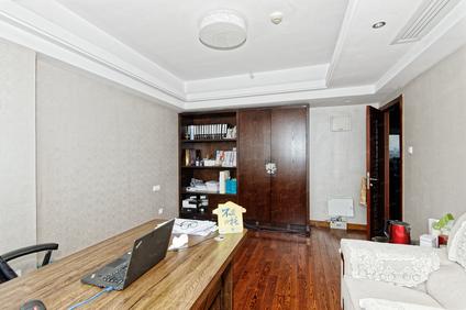 杭州红街天城1室2厅64.2平高楼层/共18层