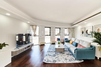 北京三里屯SOHO公寓4室1厅253.4平中楼层/共32层