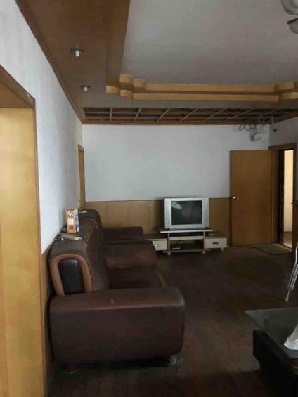 北京西华路散盘3室2厅123平高楼层/共8层