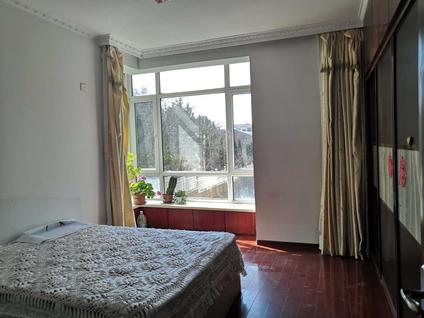 北京林山逸景3室2厅112.17平低楼层/共11层