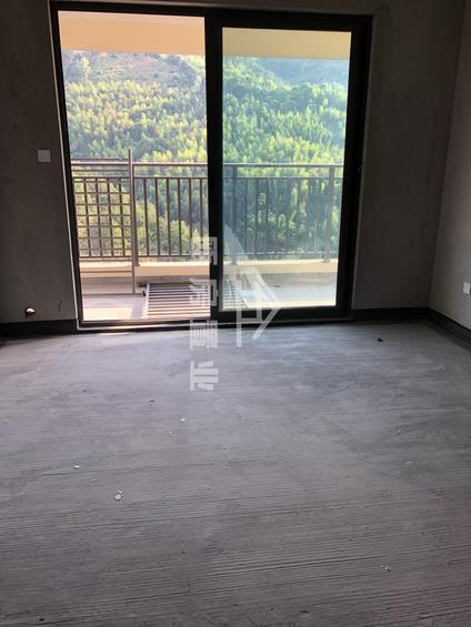 北京建发悦城3室1厅115平低楼层/共32层