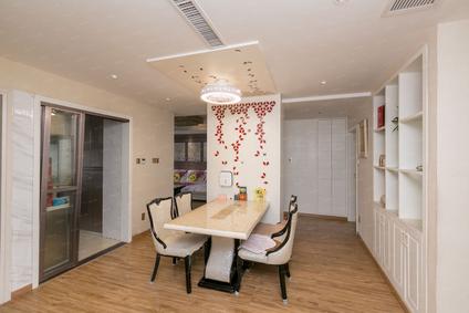 杭州滨江倾城之恋3室2厅142.8平高楼层/共15层