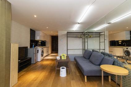 杭州欧美金融城1室2厅46.16平高楼层/共26层