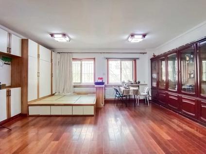 北京世纪家园(西岗)3室2厅147.88平低楼层/共7层