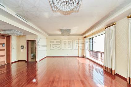 北京裘马都5室3厅366平高楼层/共23层