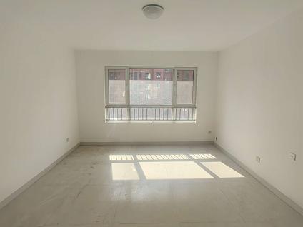 北京章丘唐人中心4室2厅144平高楼层/共11层