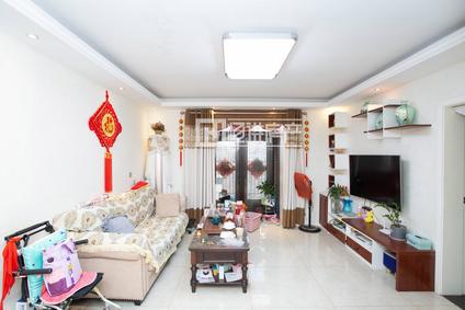 北京隆胜华庭3室2厅116平低楼层/共6层