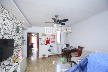 北京隆胜华庭2室2厅92.8平中楼层/共6层