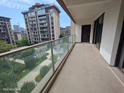 北京邦泰天誉(一期）4室2厅139平中楼层/共7层