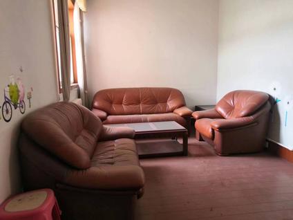 临沂新华二路棉麻公司宿舍3室1厅83平中楼层/共5层