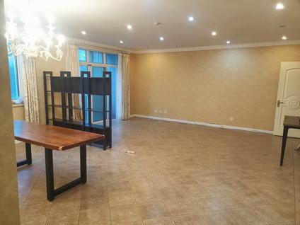 北京泛海城市花园3室2厅140平低楼层/共4层