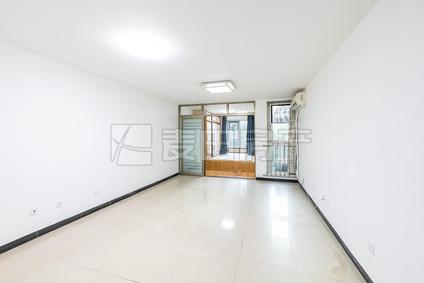 北京东恒时代(三期)1室1厅70.58平低楼层/共27层