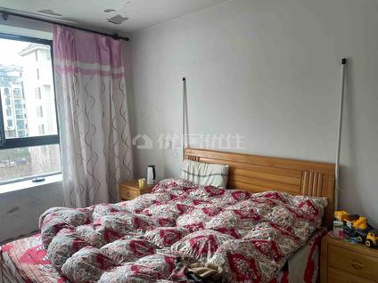 连云港天惠爱丁堡公馆2室1厅87平中楼层/共6层