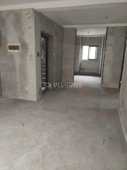 连云港香缇花园2室2厅96平中楼层/共4层