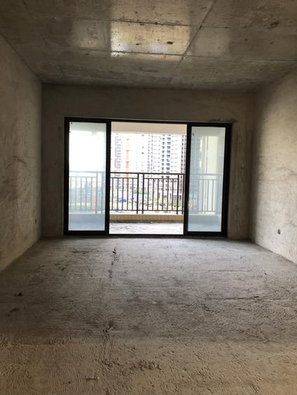 江门裕邦新外滩4室2厅154平低楼层/共31层