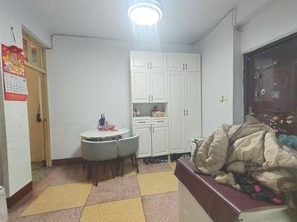 北京化三西院2室1厅65平高楼层/共6层