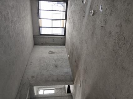 肇庆金沙咀国际广场4室2厅141平高楼层/共28层