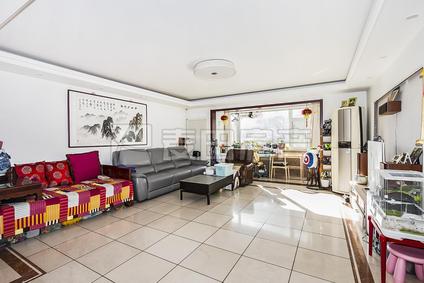 北京中海雅园4室2厅201.85平低楼层/共11层