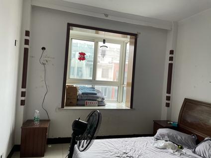 宿迁凤凰国际城3室2厅106平中楼层/共12层