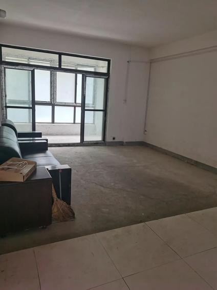 武汉泰跃金河3室2厅116.51平低楼层/共6层