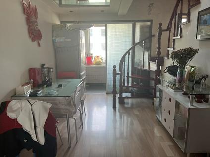 西宁金盘小区4室2厅147平低楼层/共33层