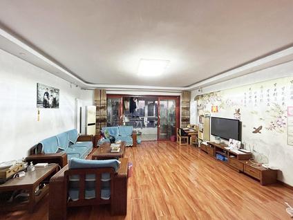 北京嘉日花园4室2厅207平高楼层/共17层