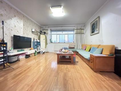 北京金河园2室2厅115平高楼层/共16层