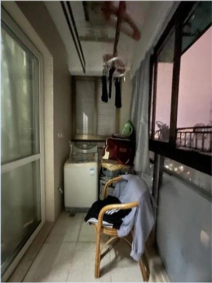 北京美人台大厦2室2厅55平中楼层/共18层