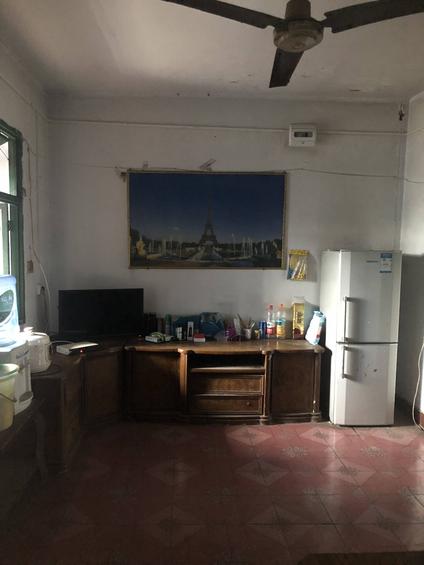 重庆南大街(荣昌)2室2厅68平中楼层/共7层